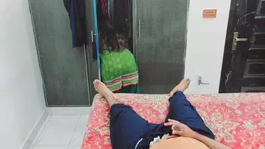 Desi Pakistani Maid xxx desi sex videos at Negozioporno.com