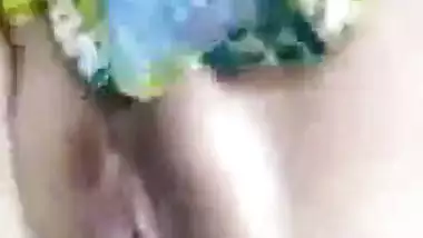 Fucking Desi maid MMS sex video discharged by her abode owner