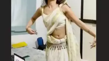 Videsi Ladki Chodne Wala Sexy - Kashmiri Desi Ladki Ki Videshi Tourist Se Wild Chut Chudai indian sex tube