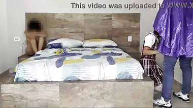 !PERVERCION EN SU MAXIMA EXPRESION¡ SACERDOTE CACHONDO ROMPE DOS COÑOS JOVENES DESPUES DE CLASES A CAMBIO DEL DINERO DE LAS LIMOSNAS.