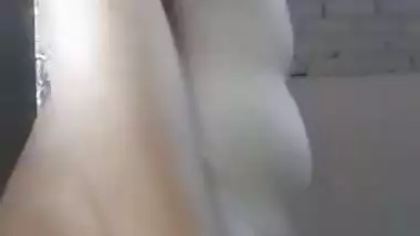 Desi mom is still in the loop and wants to make her own sex video