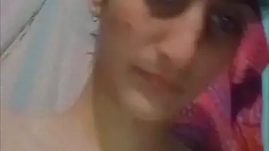 Slim desi horny girl fingering pussy viral nude