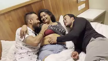 Bf Xxx Karua Tel Laga - Awesome Threesome indian sex tube