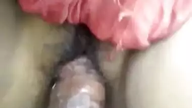 Desi XXX girl’s young pussy eats her boyfriend’s big dick outdoors MMS