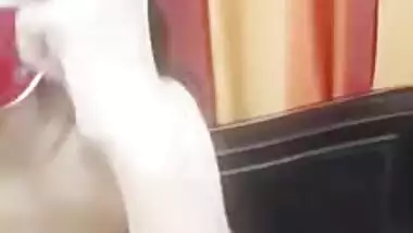 MMS video of hot Desi who moves the fanny in her webcam XXX show