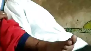 Viral xxx video of a pervert fucking his desi cousin