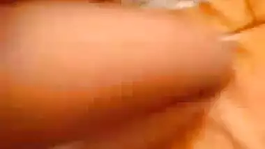DPS ki virgin college girl ke first fuck ki desi porn video