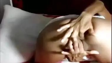 Live Cam - Sexy Young Indian College Girl With Nice Ass On Show Masturbating