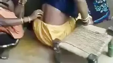 Indian women’s funny fight showing boobs and pussy to all women’s
