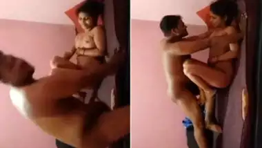 Desi Collage Girl Showing Her Cute Boobs After Bath indian sex tube