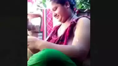 Movs Bangladeshi Village Girl Bathing Big Bob Girls xxx desi sex videos at  Negozioporno.com