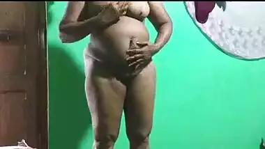 Velamma Bhabhi Indian Nice Show Masturbating Fucking Herself off with fingers and moaning Mature MILF think and hard banana