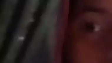 Cute virgin Desi XXX girl shows her teen boobs and pussy on cam