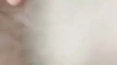 Cute Sri Lankan girl showing her pink pussy