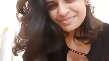 Today Exclusive- Super Hot Desi Girl Showing Her Boobs And Pussy Part 1