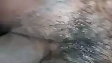 Man drills a milf’s hairy pussy hard in Tamil sex video