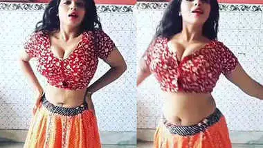 Big Girl Boobs Arab Dance - Hot Girl Dancing With Huge Tits And Navel indian sex tube