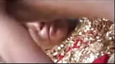 Indian outdoor sex video of mallu village aunty fucked by neighbor
