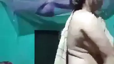 Bengali bhabhi after bath fingering pussy viral xxx