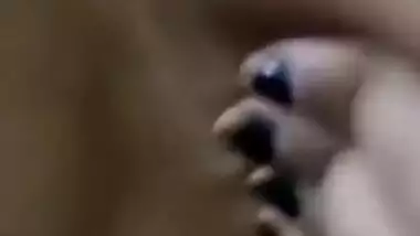 Amateur Indian acts like a XXX slut on camera revealing everything