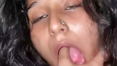 Sexy babe rides like a pornstar in Indian xxx MMS