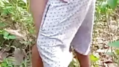 Wife gets sex on the jungle with her lover! Desi Mms video online