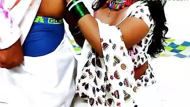 Happy Holi Ghar Par Koi Nahi Hai Jab Tak Hamari Chudai Ho Jaye